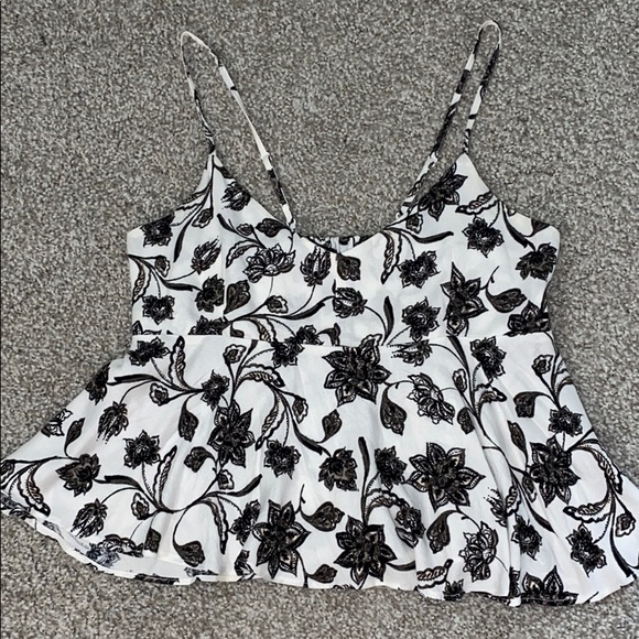 Kendall & Kylie Tops - Floral tank top - Kendall & Kylie